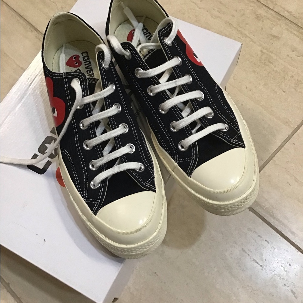 Comme de garcons converse. Mens 8 women’s 10. Worn few times, box.